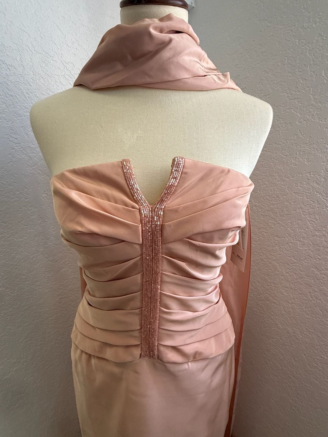 Y2k NWT Carmen Marc Valvo Signature Style 11776 Strapless Beaded Gown Size 4 7