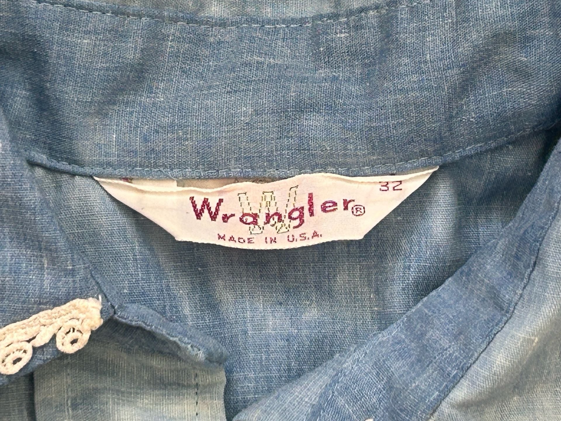 Vintage 70s Wrangler Embroidered Floral Western Denim Shirt prairie boho lace 7