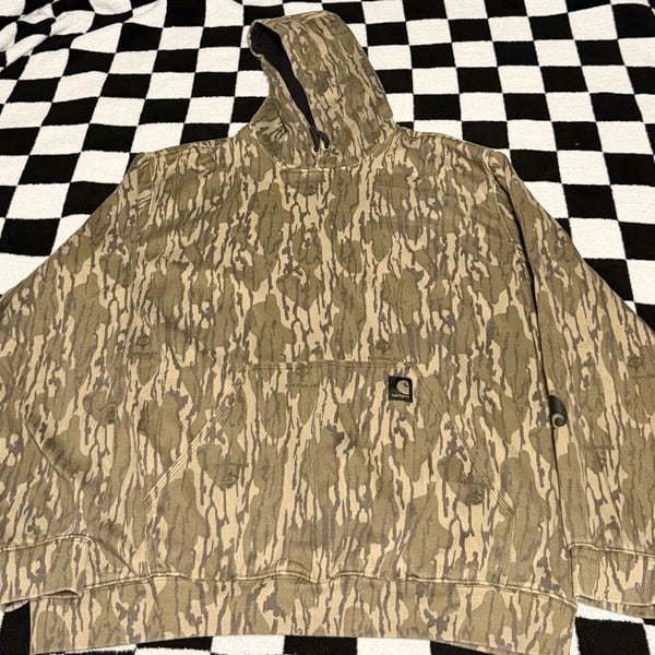Carhartt Men's Mossy Oak Camo Loose Fit Midweight Sleeve Graphic Hoodie
