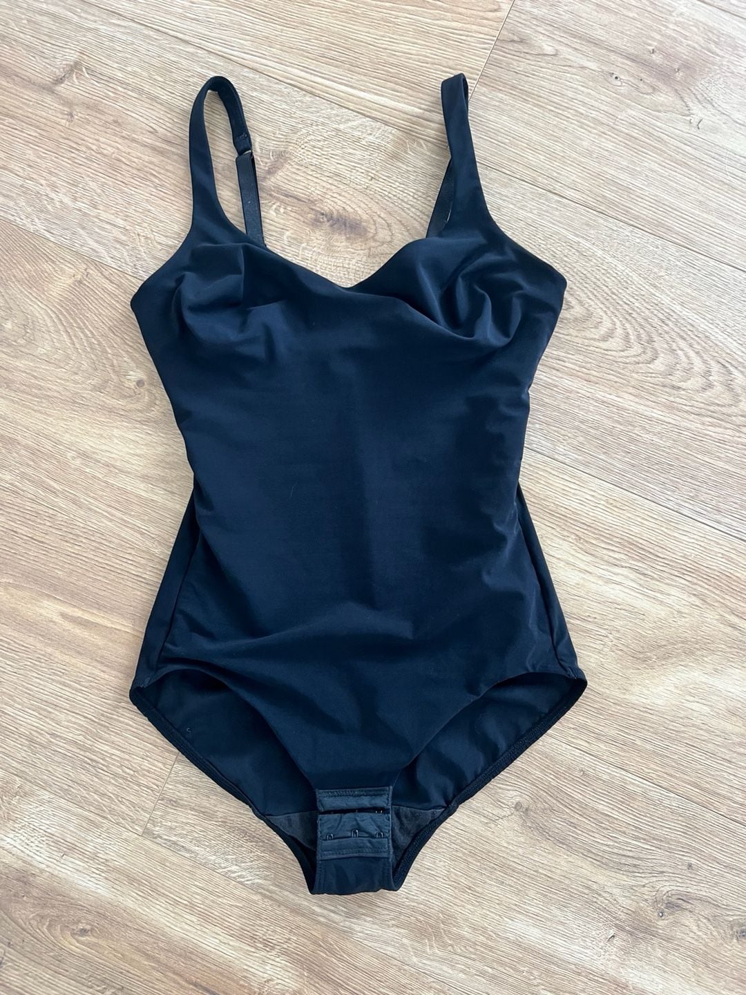 Wacoal Back Appeal Shaping Body Briefer Black Size 34C 5