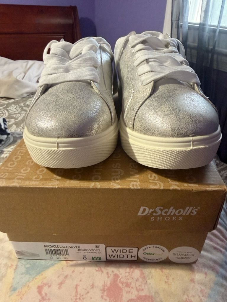 Dr. Scholl's Madison Sneaker Size 8W Silver 2