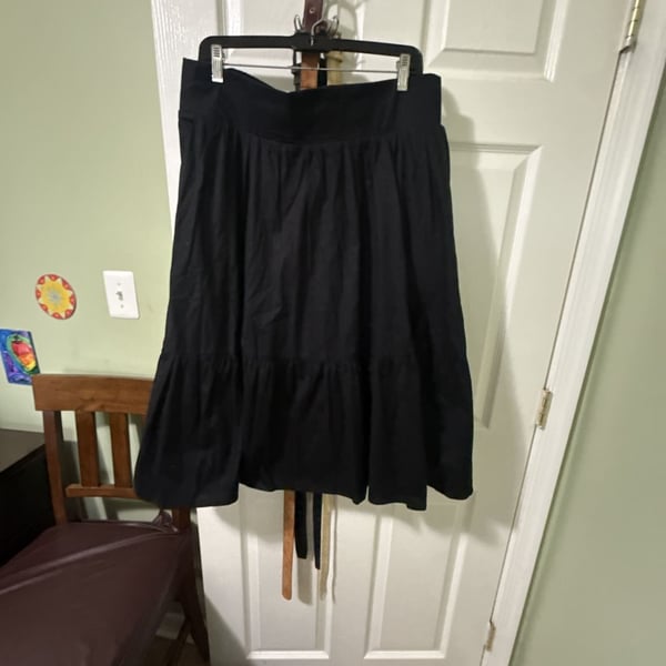 Torrid Black Tiered Midi Skirt Size 1