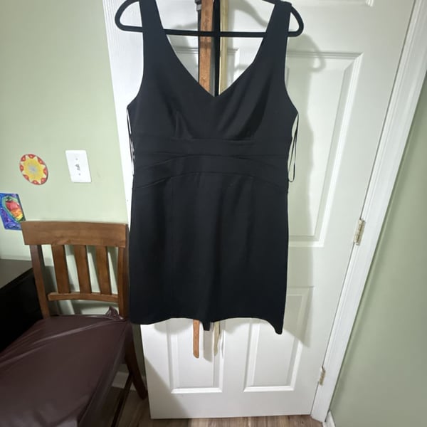 Black Sleeveless V-Neck Mini Cocktail Dress