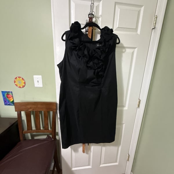 Xscape Woman By Joanna Chen Black Ruffle Neck Sleeveless Cocktail Dress