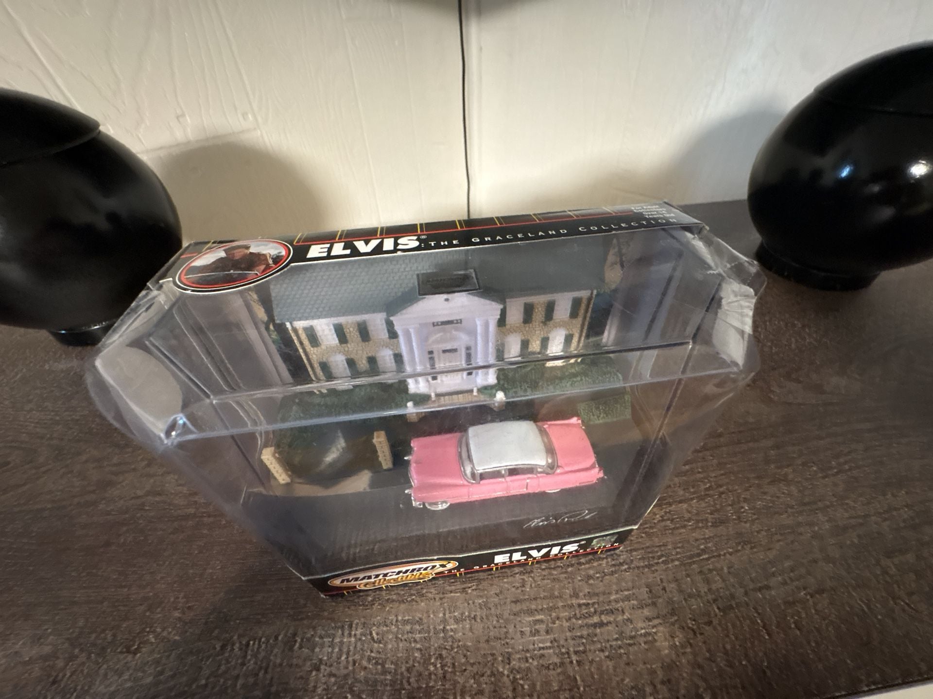 Matchbox Collectibles 1955 Cadillac Fleetwood 60 Special Elvis The Graceland 9
