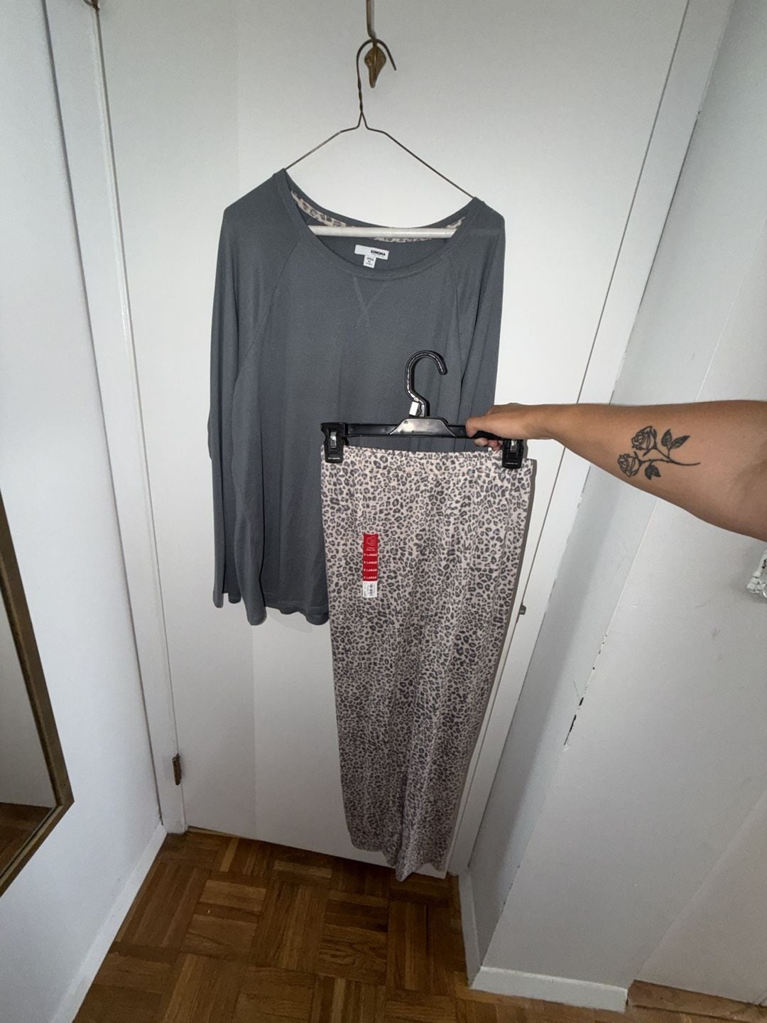 Sonoma Goods For Life Long Sleeve Top & Leopard Print Lounge Pants Pajama Set 1