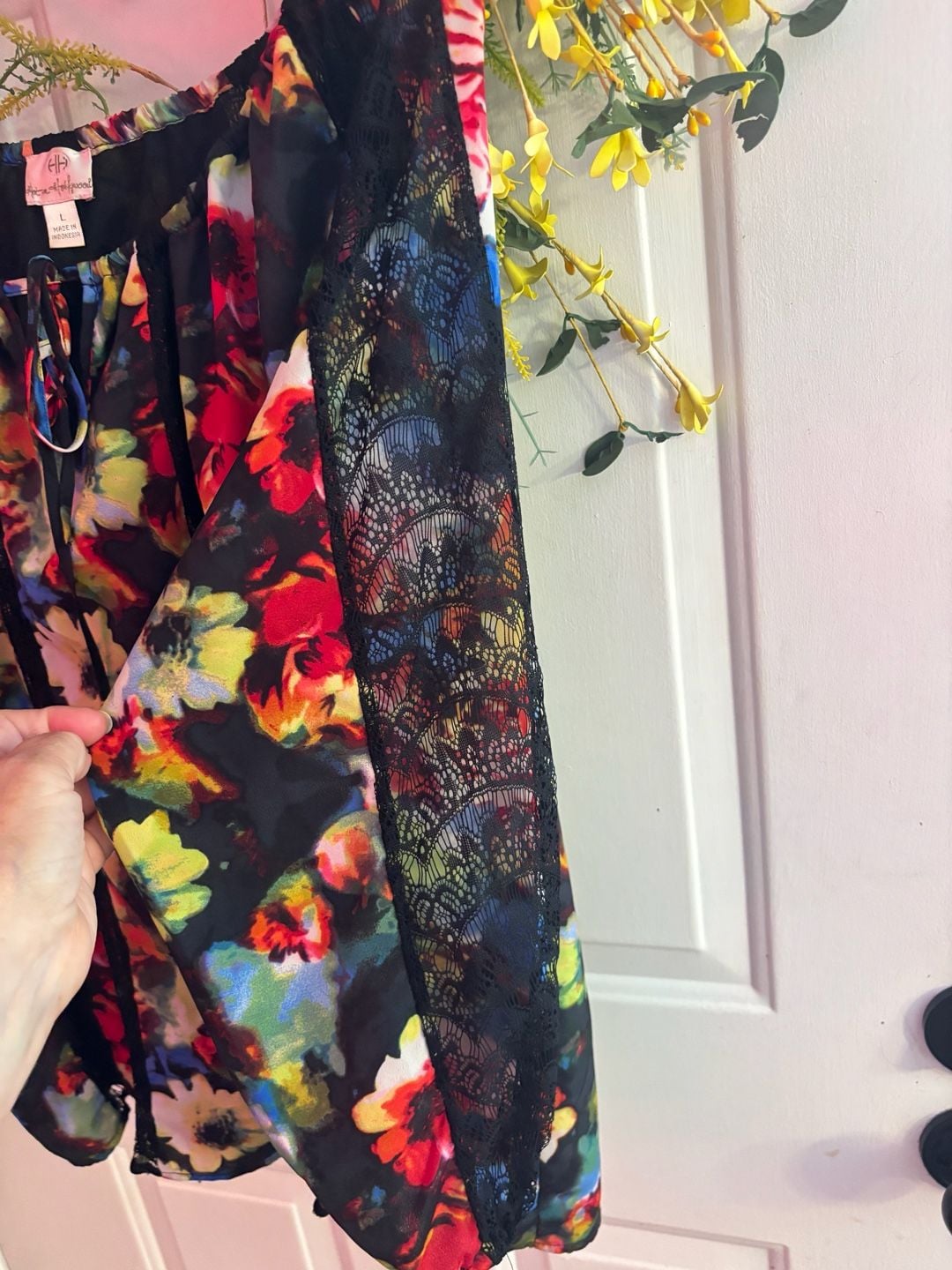 Hot in Hollywood Black Multi Floral Off-Shoulder Lace-Trim Peasant Top 4