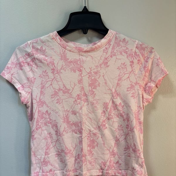 No Boundaries Pink Camo Tree Bark Pattern Short Sleeve Crop Top Tee XS