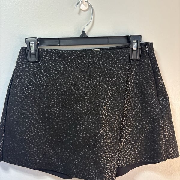 Molly Green Black Silver Metallic Animal Print Wrap Skort Size S