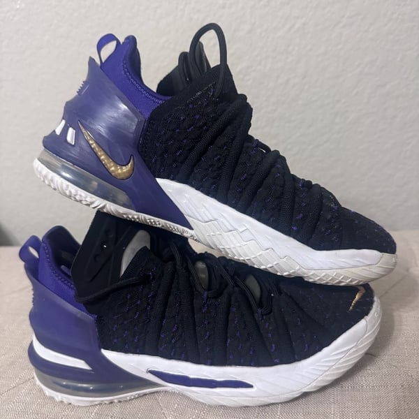 Nike LeBron 18 Lakers Basketball Shoes Black Psychic Purple Gold