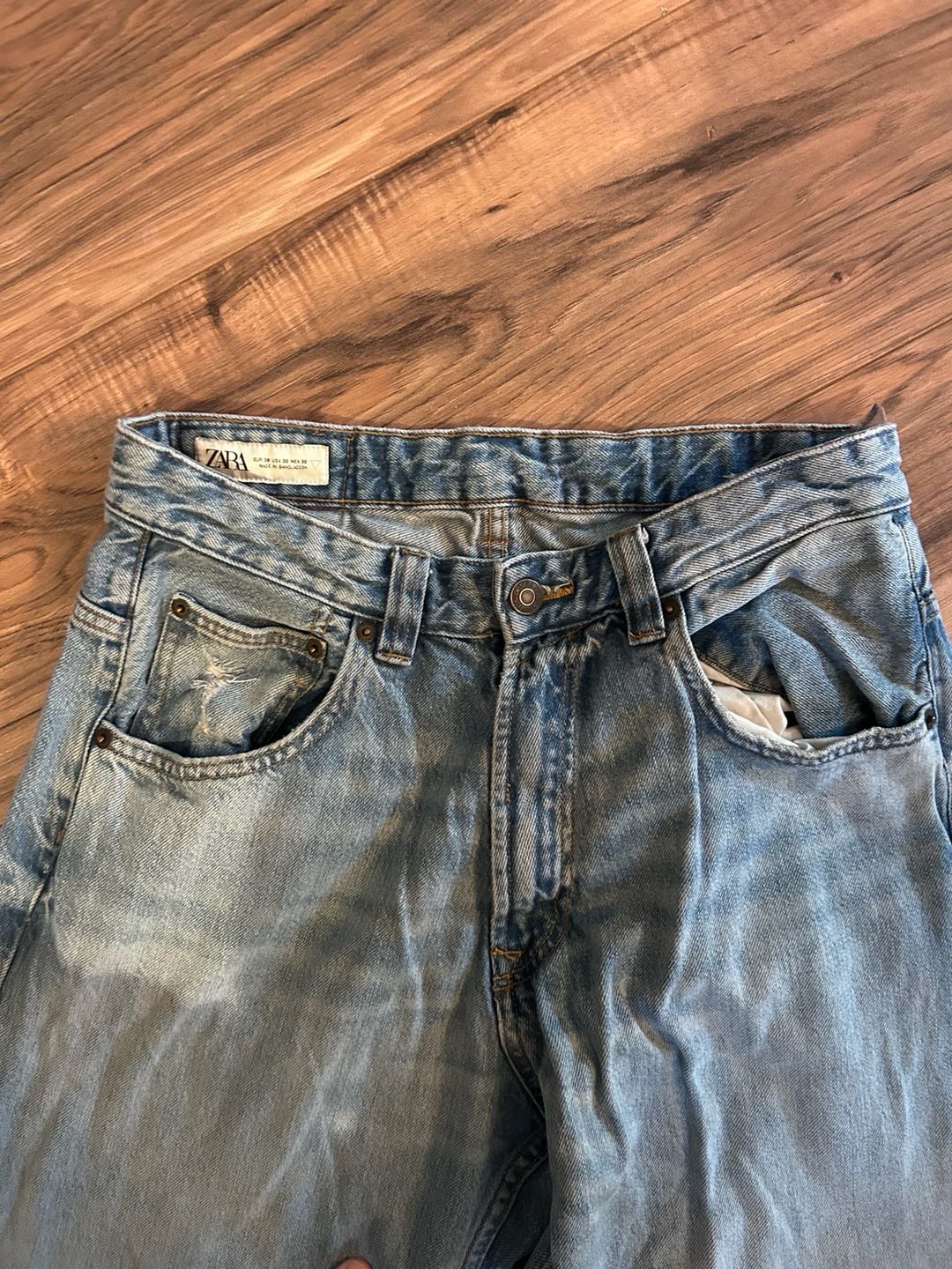 Zara Baggy Fit Light Wash Jeans Size USA 30 3