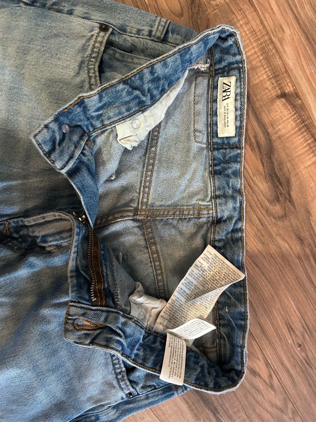 Zara Baggy Fit Light Wash Jeans Size USA 30 5