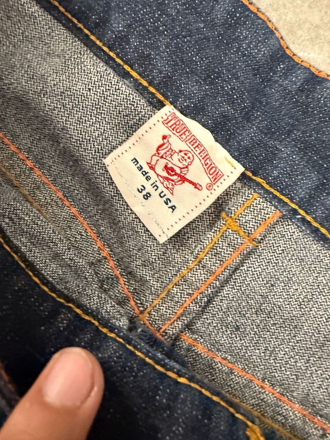 True Religion Dark Wash Bootcut Denim Jeans with Gold Horseshoe Back Pockets Size 38 4