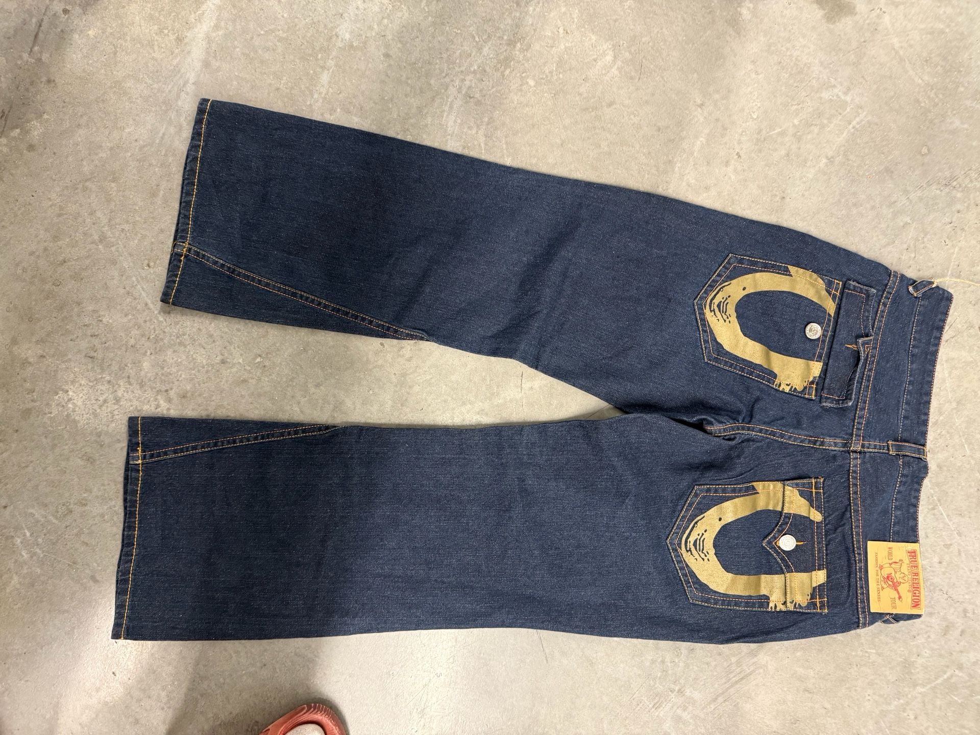 True Religion Dark Wash Bootcut Denim Jeans with Gold Horseshoe Back Pockets Size 38 5