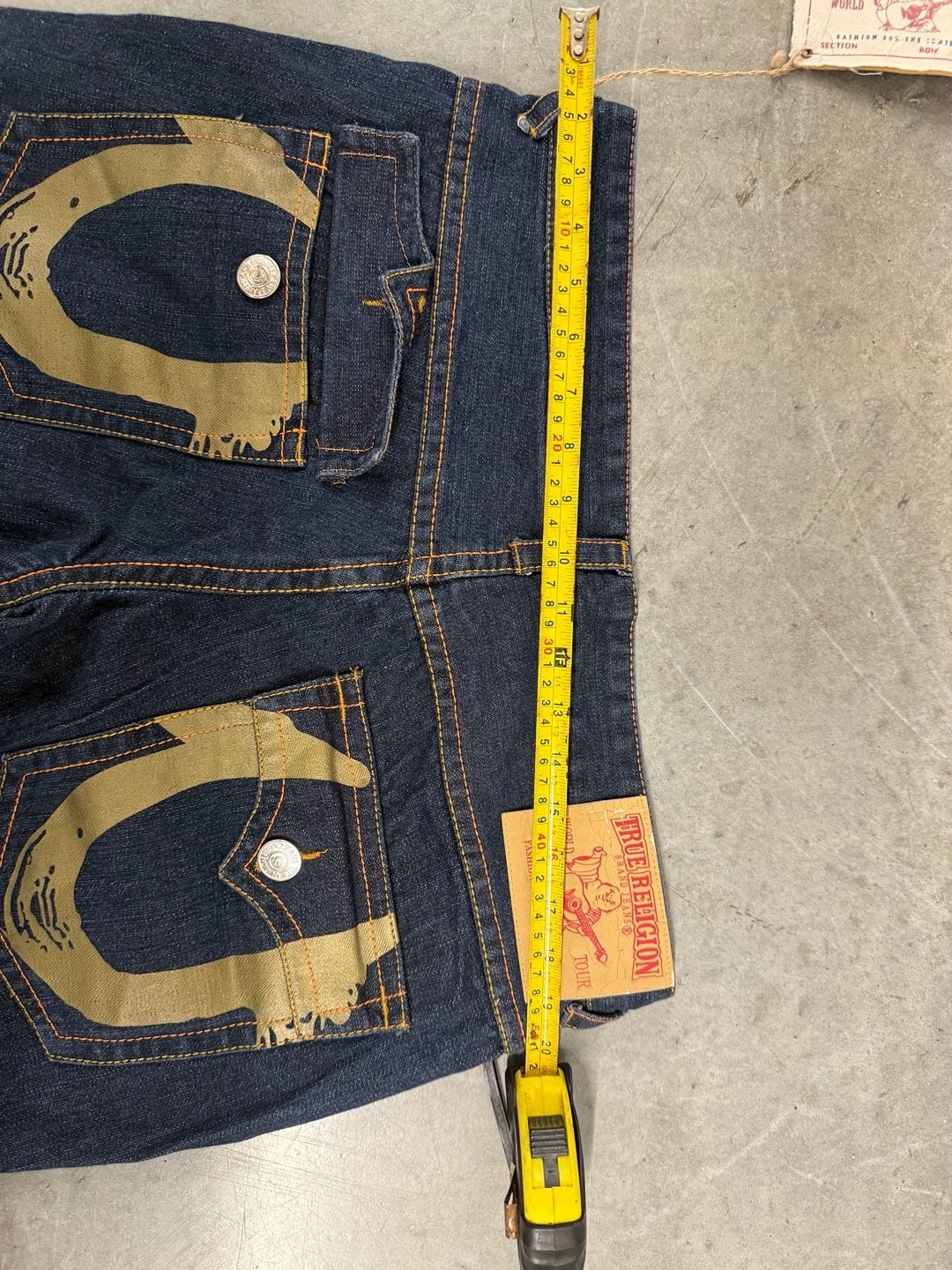 True Religion Dark Wash Bootcut Denim Jeans with Gold Horseshoe Back Pockets Size 38 6