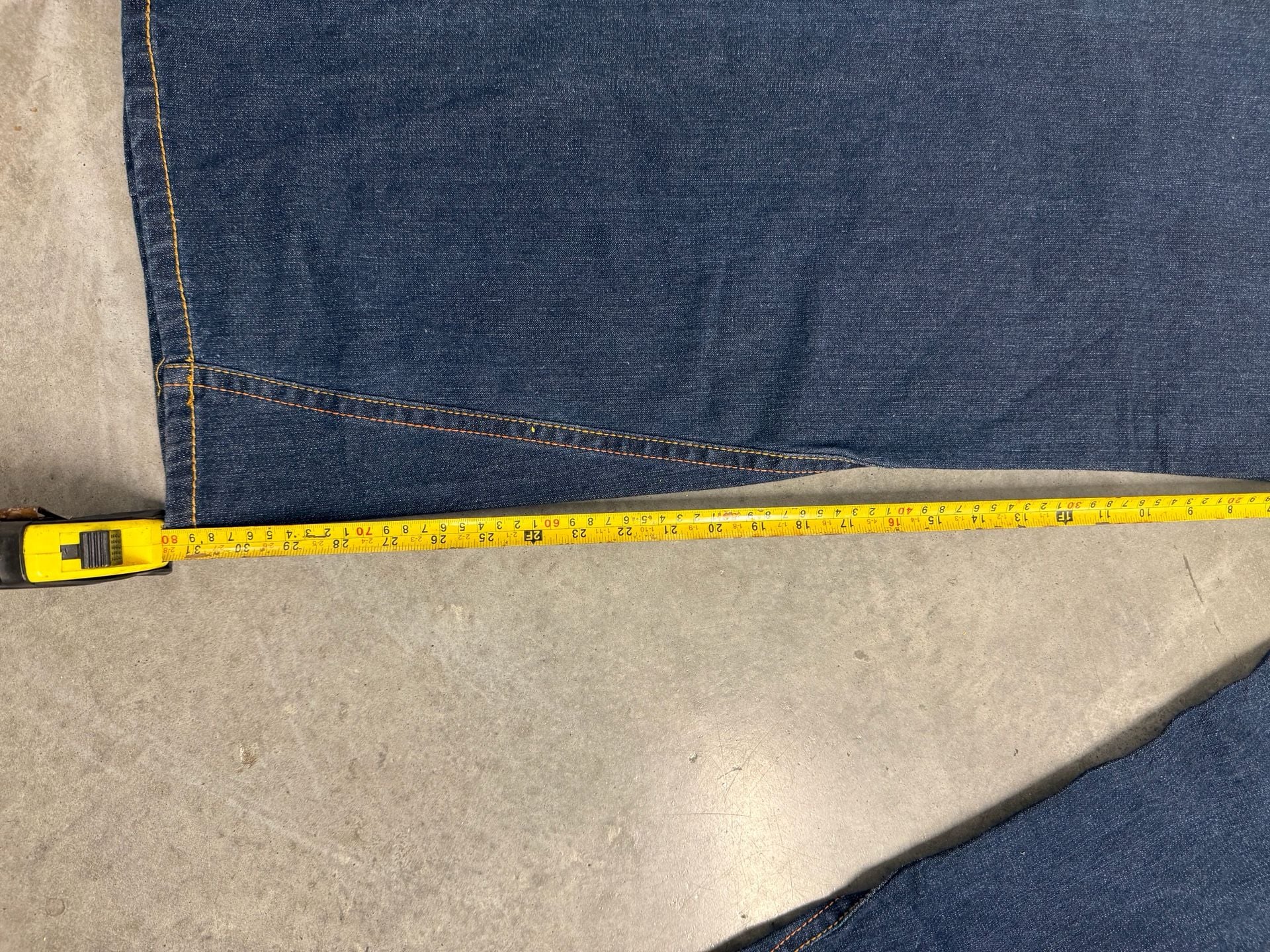 True Religion Dark Wash Bootcut Denim Jeans with Gold Horseshoe Back Pockets Size 38 7