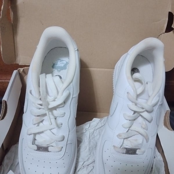 Nike Air Force 1 Low Triple White Sneakers with Box RR size 7