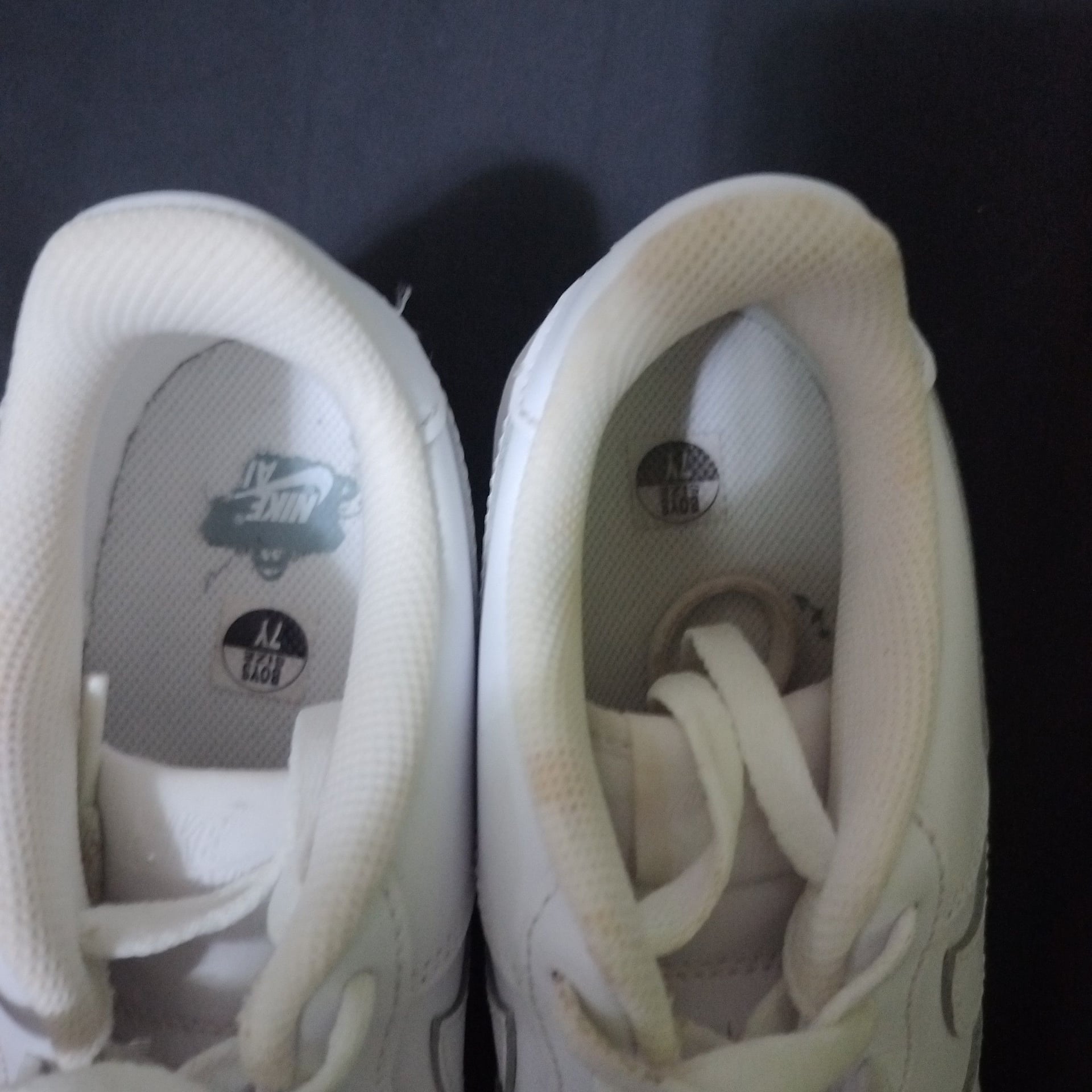 Nike Air Force 1 Low Triple White Sneakers with Box RR size 7 11
