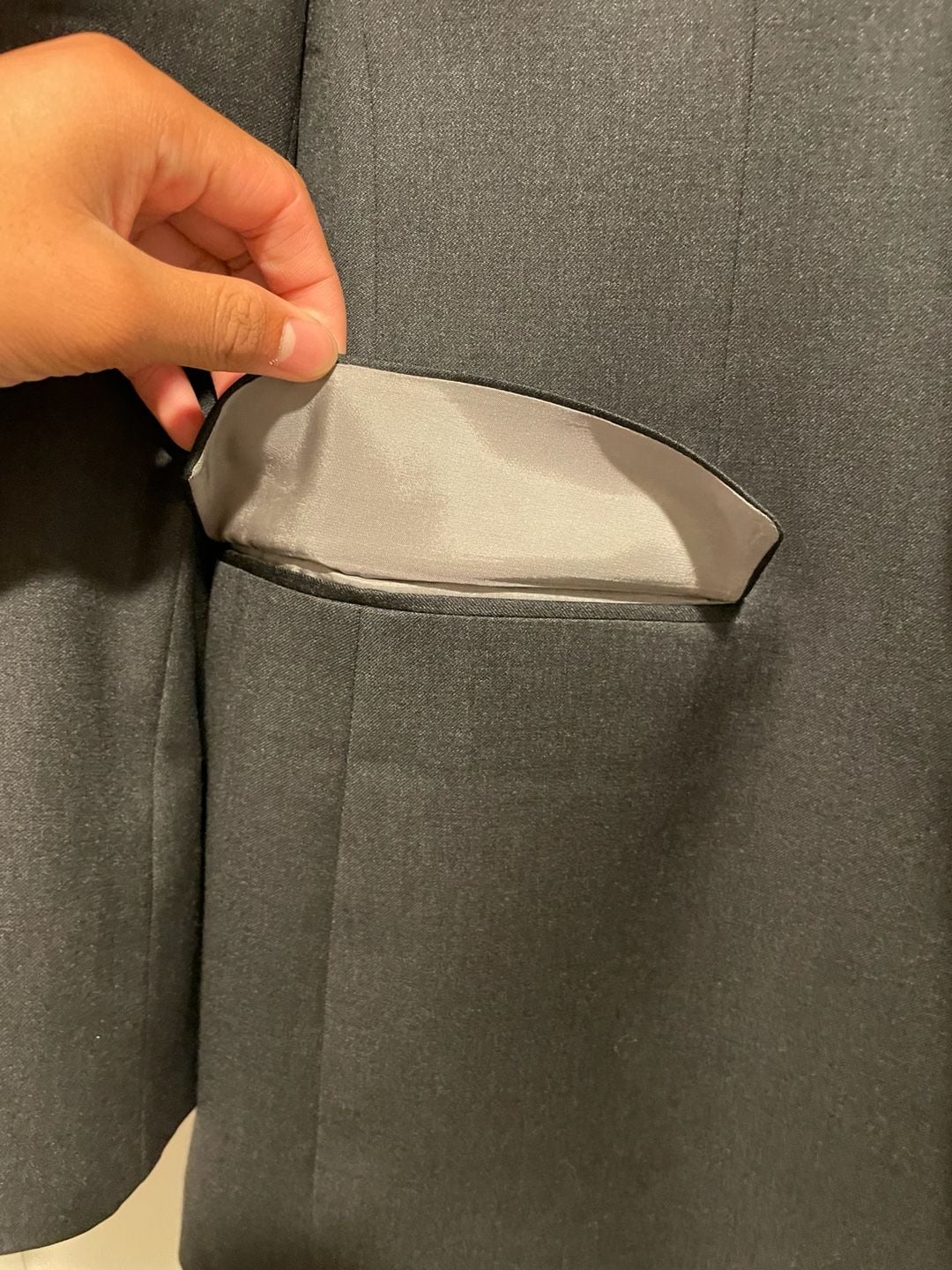 Hugo Boss Black Two-Piece Wool Suit Jacket and Pants Set 3