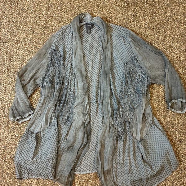 Chico's Travelers Collection Gray Fairy Lagenlook Open Gauzy Sheer Cardigan Size 2