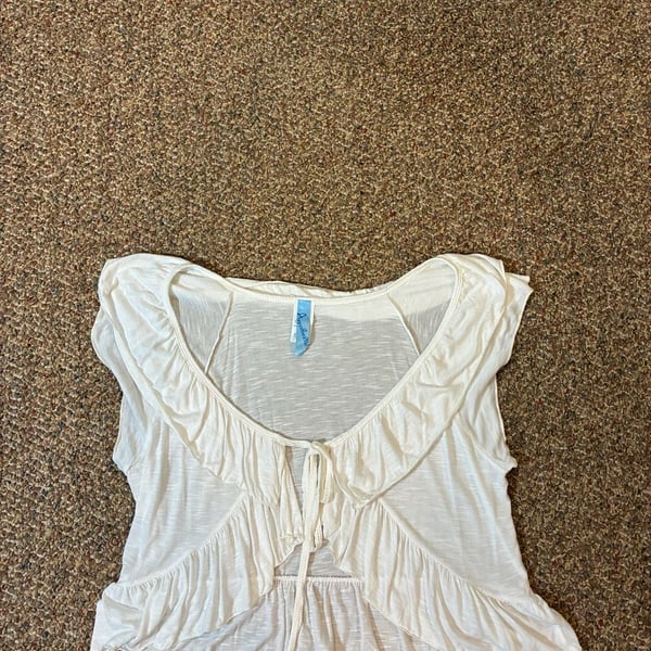 Annabelle White Ruffled V-Neck Tie-Front Crop Top Size L Style N6181