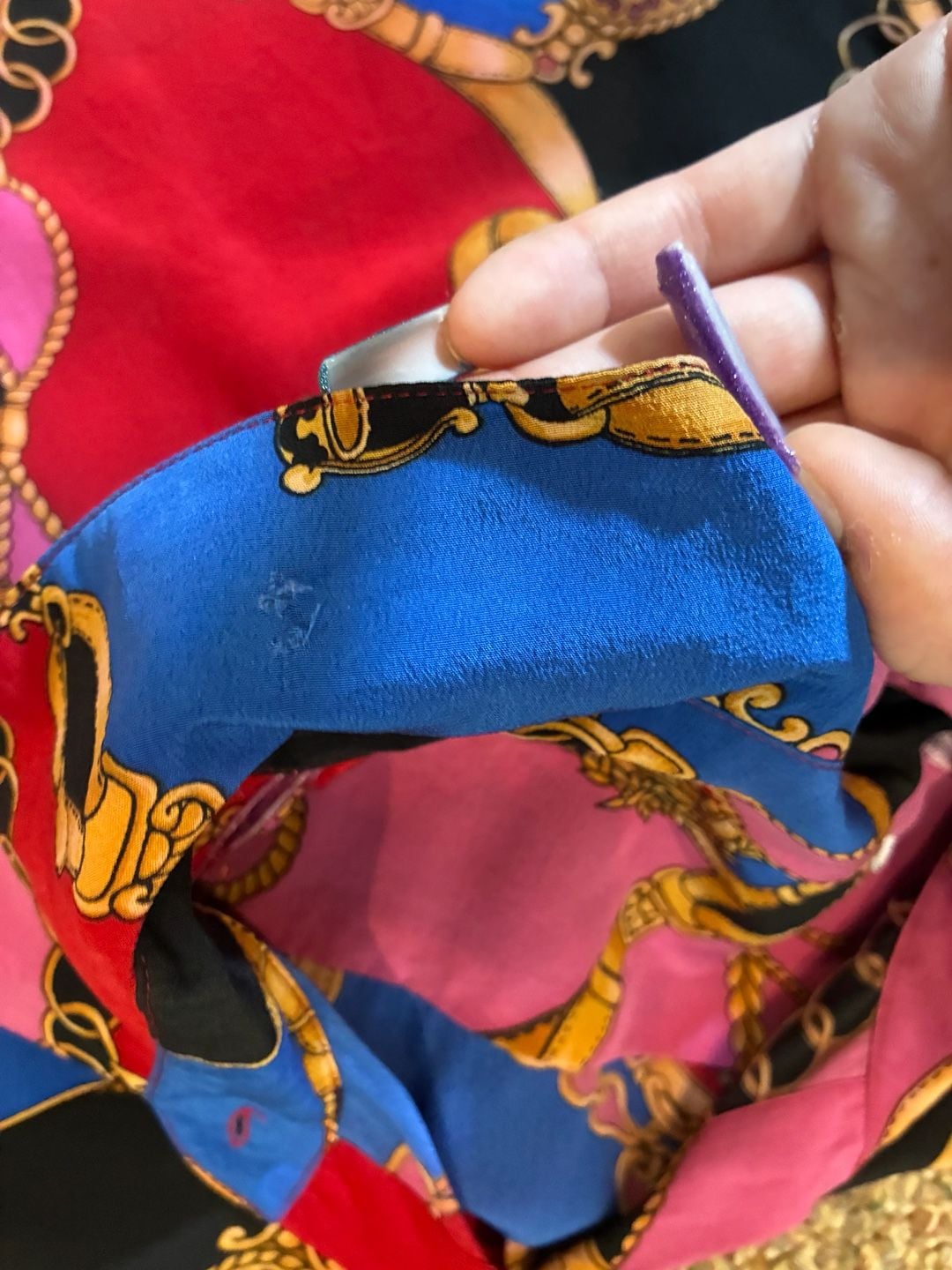 Vintage Silk Blouse Equestrian Chain Print Red Black Gold Long Sleeve Button Down Shirt 11