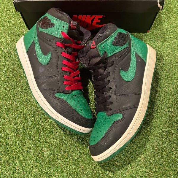 Air Jordan 1 Retro High OG Pine Green Black Sneakers Size 10
