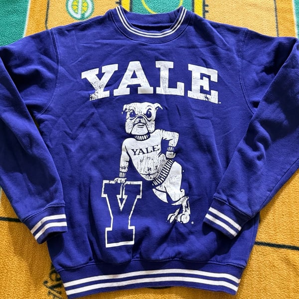 Yale University Bulldogs Handsome Dan Graphic Crewneck Sweatshirt Purple Small