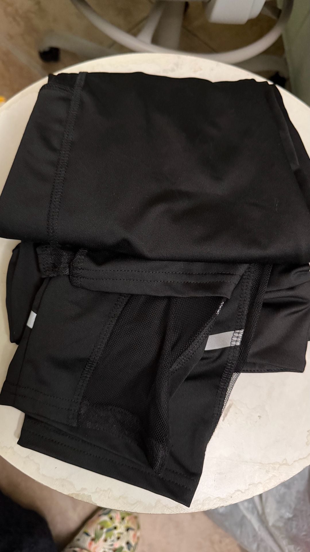 Danskin Now Women’s Large Black Capri Leggings Side Pockets Mesh NWT 11