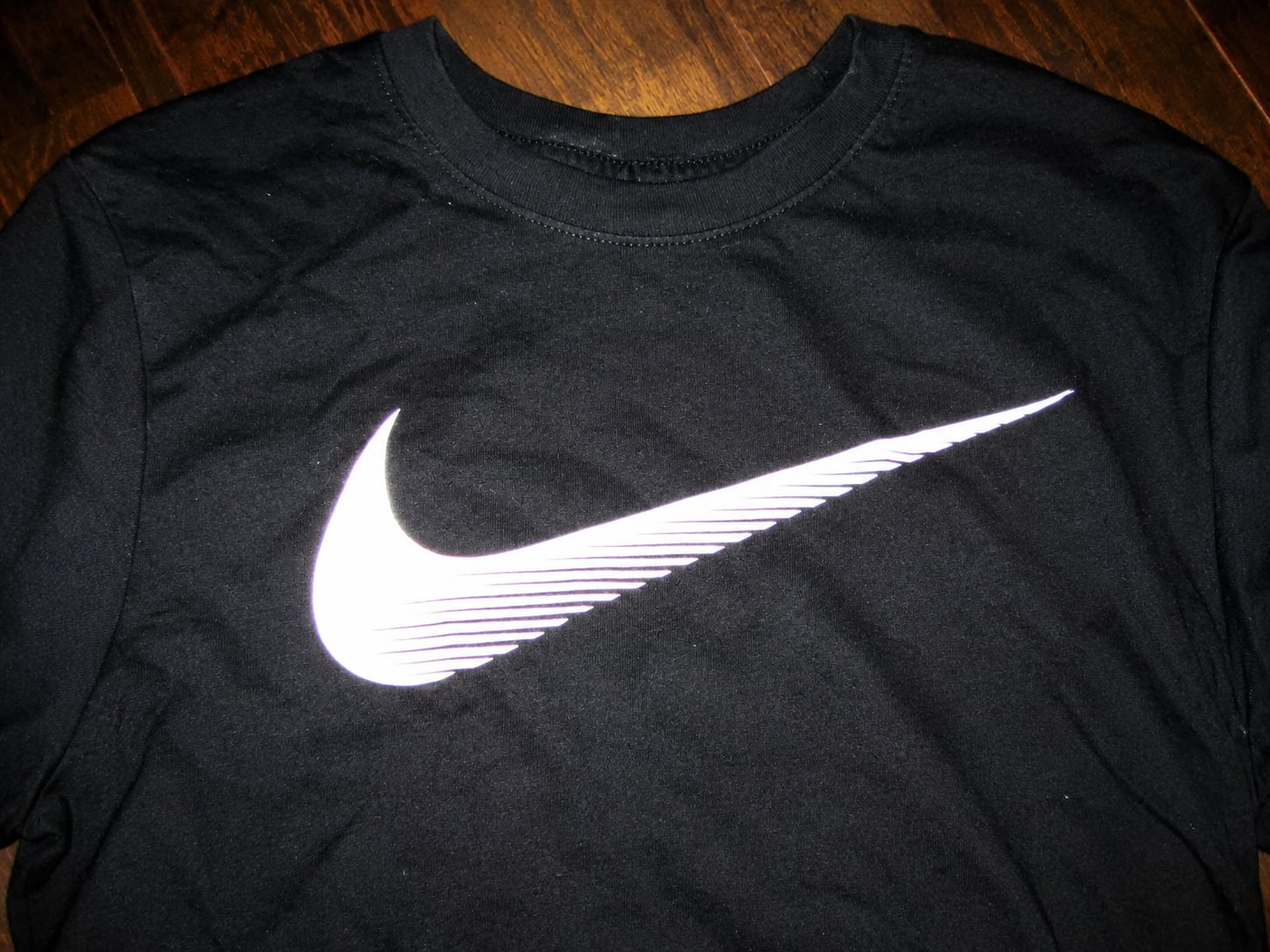 Dri-FIT The Nike Tee Short Sleeve Black T-Shirt with Striped Swoosh Logo Size S 4
