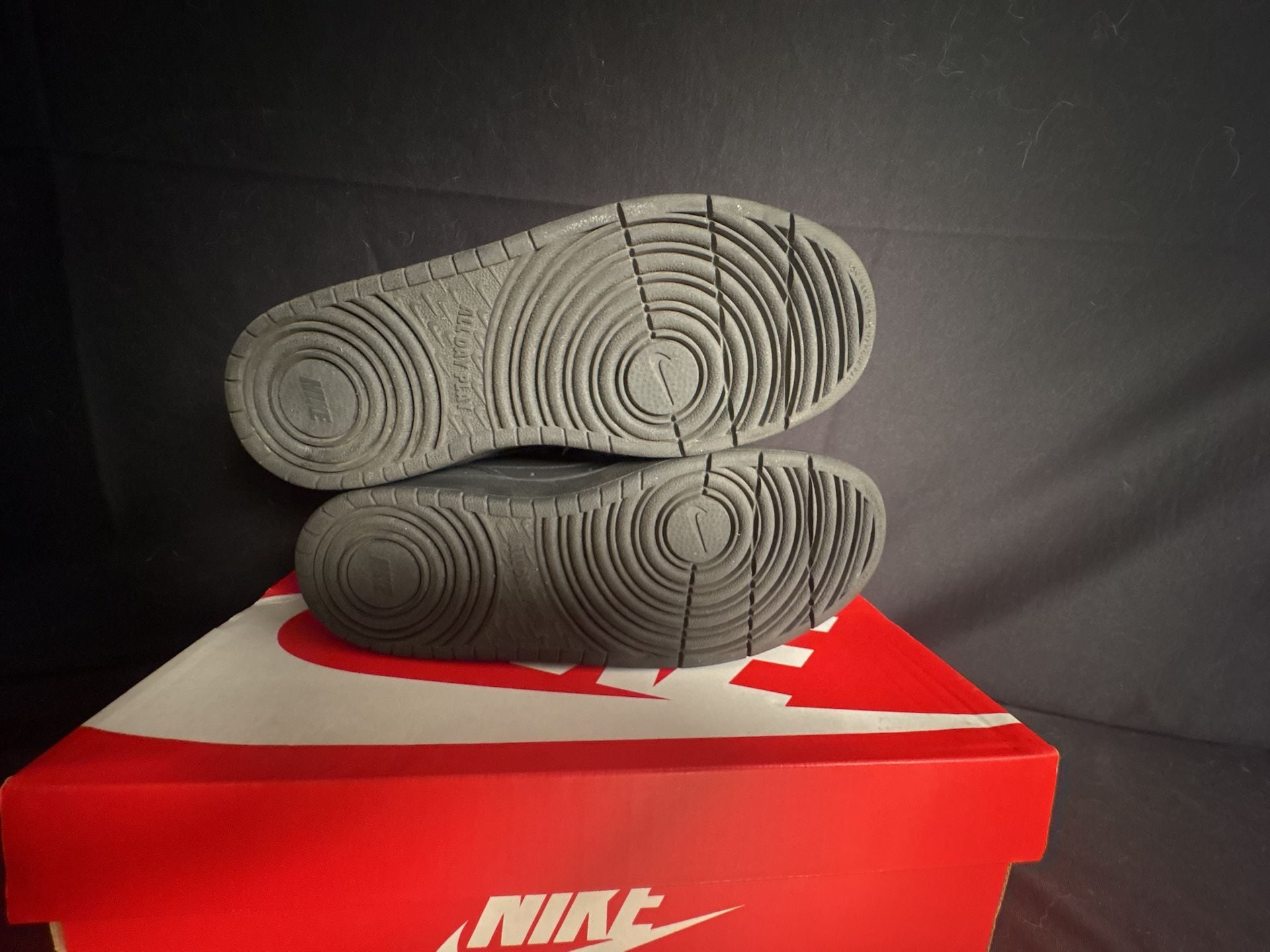 Nike Court Borough Mid 2 Black/Black/Black Youth Size 6.5Y 7