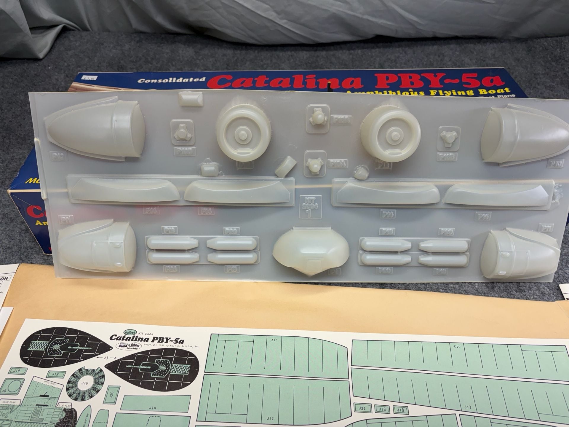 Guillow's Consolidated Catalina PBY-5a Wood Model Kit #2004, Appears Complete 3