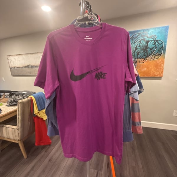 Nike Dri-FIT Heritage GFX Bold Berry Short Sleeve Training T-Shirt/0099