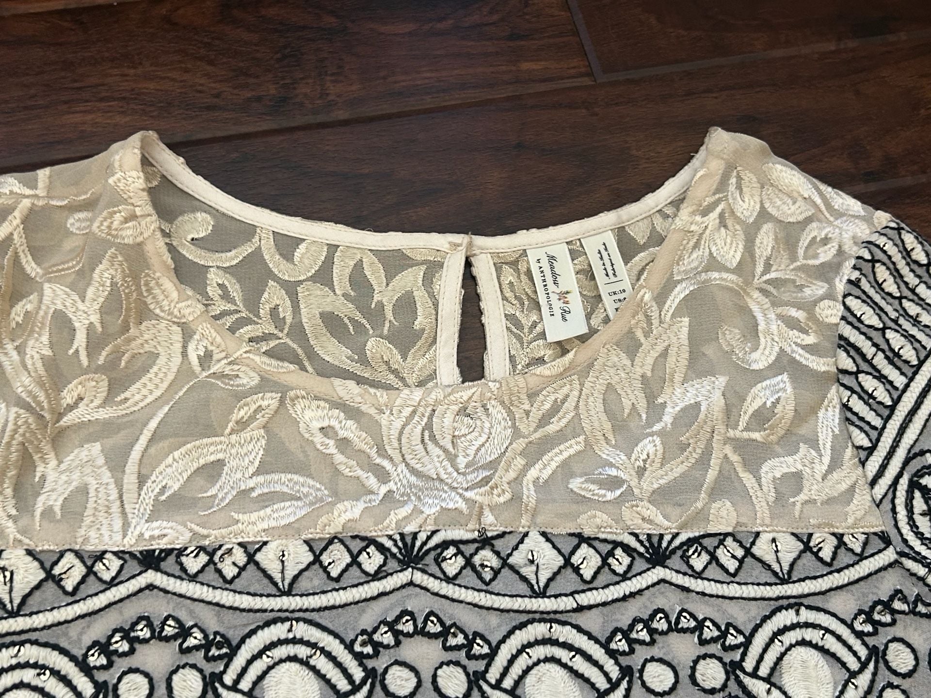 Anthropologie Meadow Rue Frieze Embroidered Beaded Short Sleeve Blouse NWOT  11