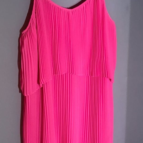 BCBGeneration Barbie Pink Pleated Tiered Mini Dress  Large Spaghetti Strap 