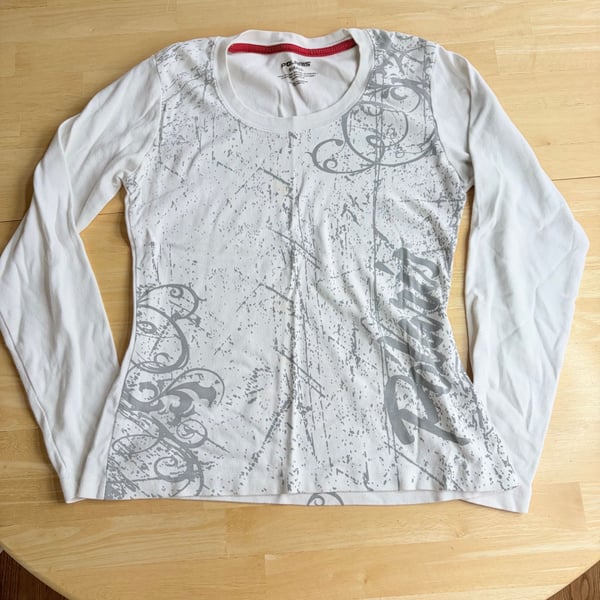 Polaris Y2K Grunge White Long Sleeve Graphic T-Shirt Small