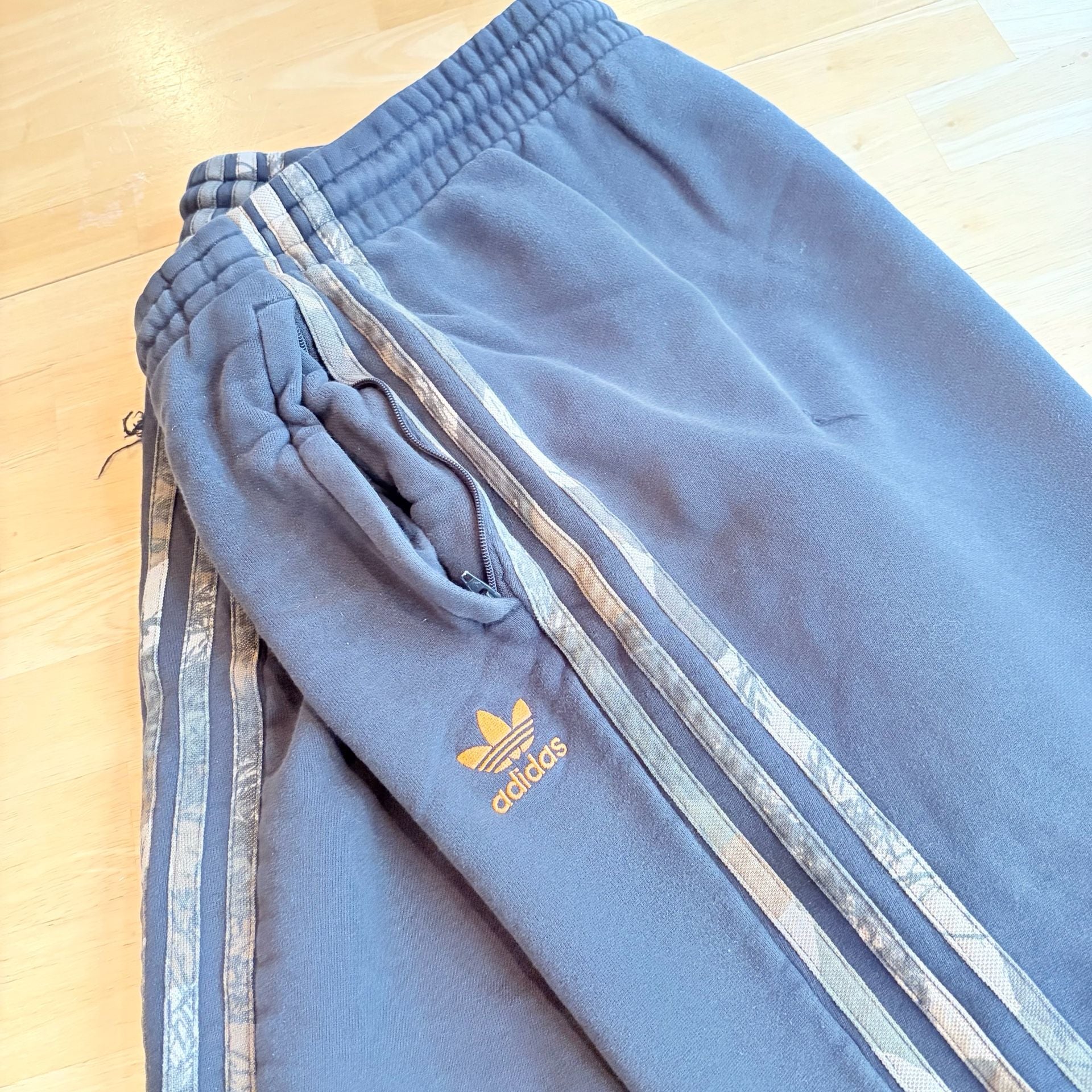 Adidas Originals Camo 3-Stripes Sweatpants 3