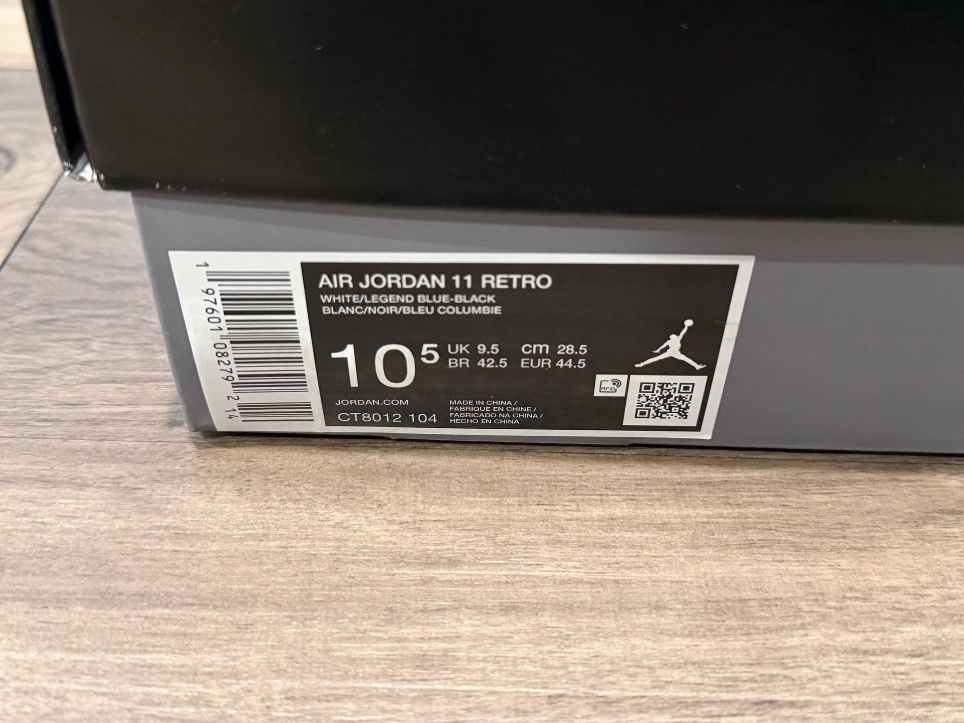 Air Jordan 11 Retro "Legend Blue / Columbia" (2024) size 10.5 3