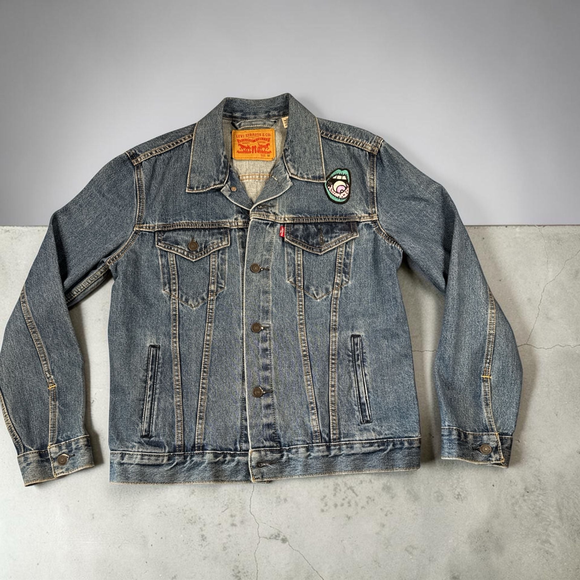 Levi's Trucker Denim Jacket Size M Custom Patched Eye Design 3