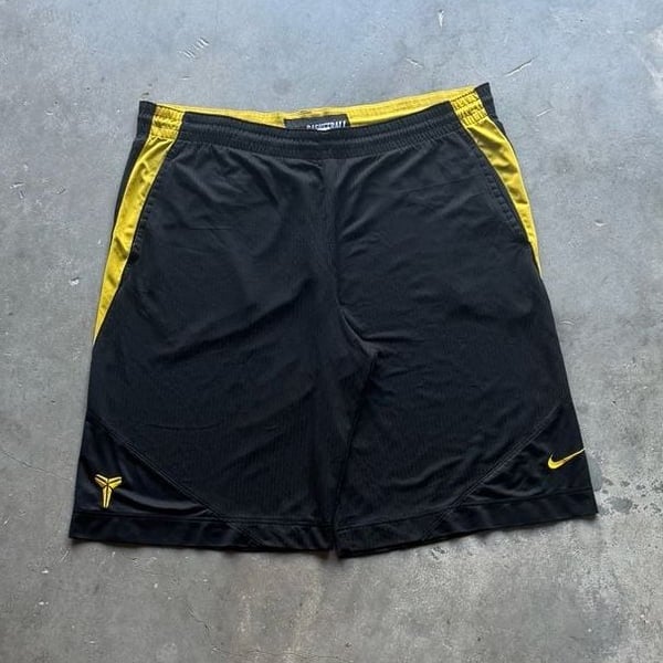 Nike x Kobe Bryant Men's Black Gold Baggy Fit Dri-Fit Basketball Shorts Size XL