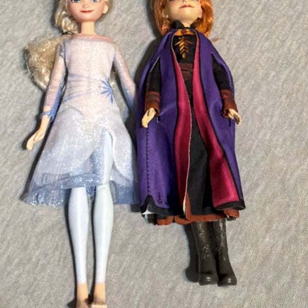 Disney Frozen 2 Elsa and Anna Fashion Doll Lot of 2