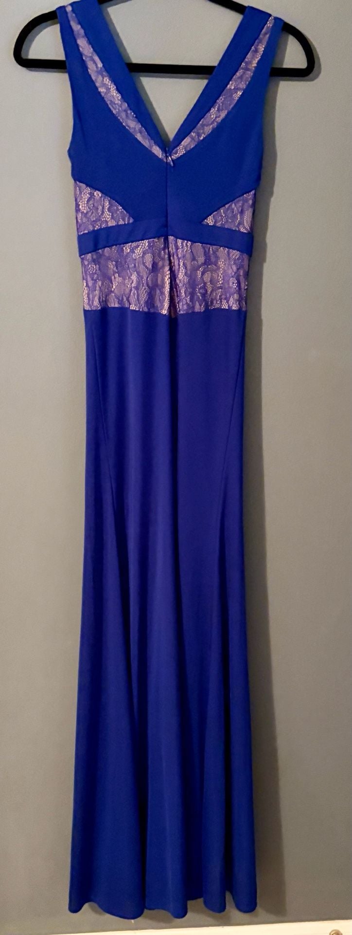BCBGMAXAZRIA Royal Blue Lace V-Neck Mermaid Maxi Gown Homecoming 8