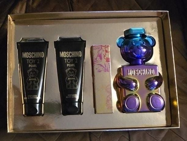 Moschino Toy 2 Pearl Four Piece Gift Set 1