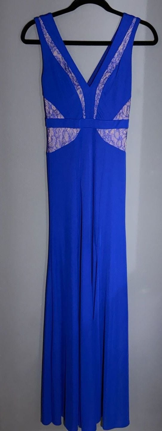 BCBGMAXAZRIA Royal Blue Lace V-Neck Mermaid Maxi Gown Homecoming 4