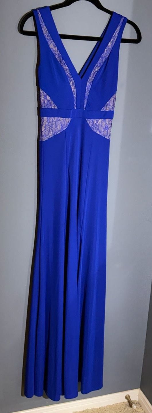 BCBGMAXAZRIA Royal Blue Lace V-Neck Mermaid Maxi Gown Homecoming 5
