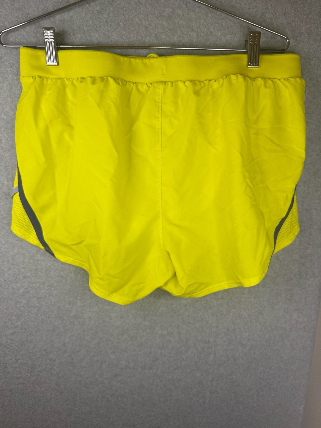 Under Armour Women's Fly By 2.0 Running Shorts Yellow Size Large 4