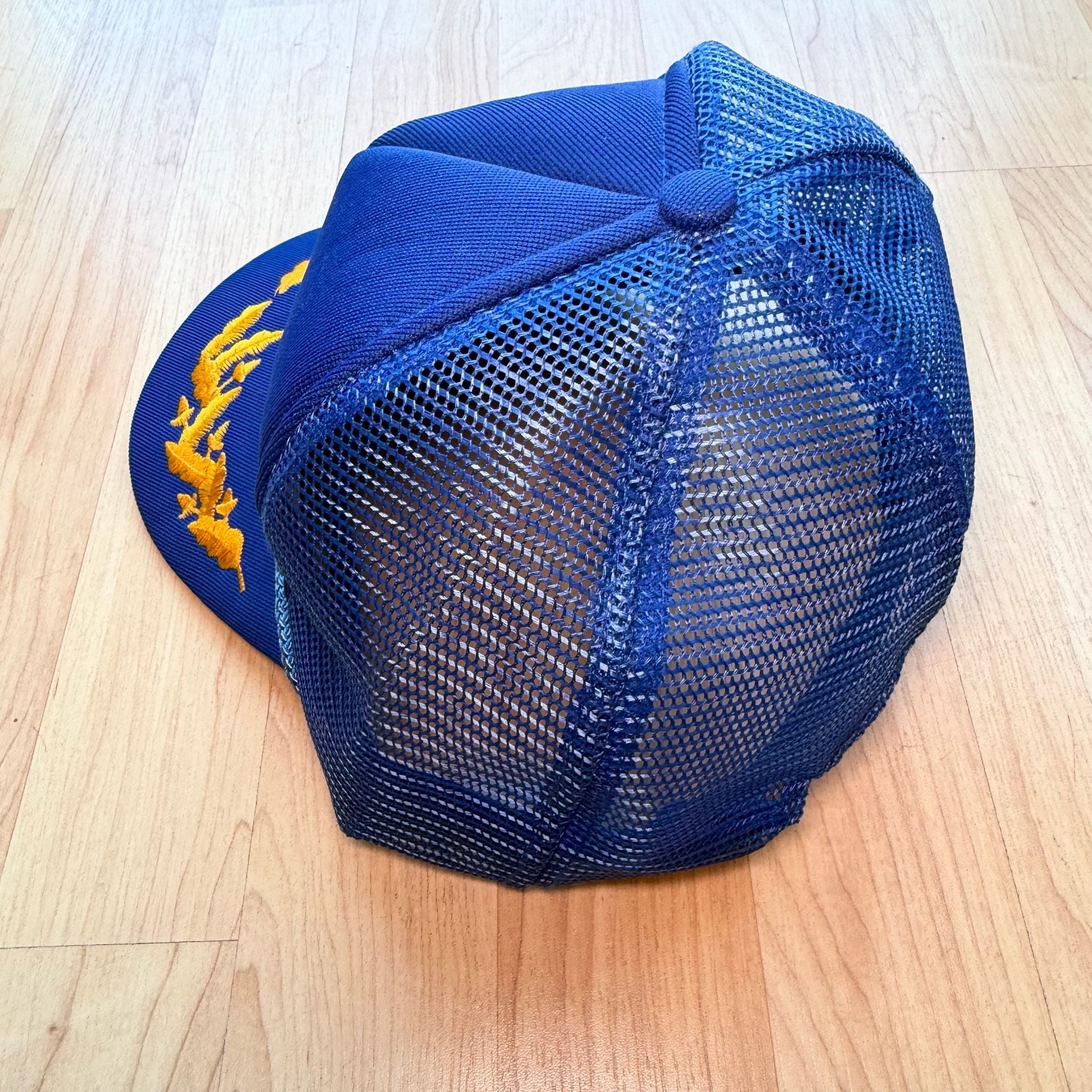 Vintage 80s Quantum Fishing Team Trucker Hat Snapback Blue Gold Cap 4