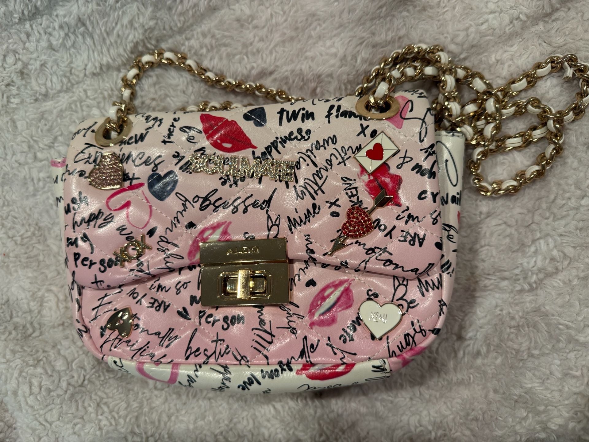 ALDO “I’m Not YourSoulmate.” Lovenote 💓 Quilted Crossbody purse 4