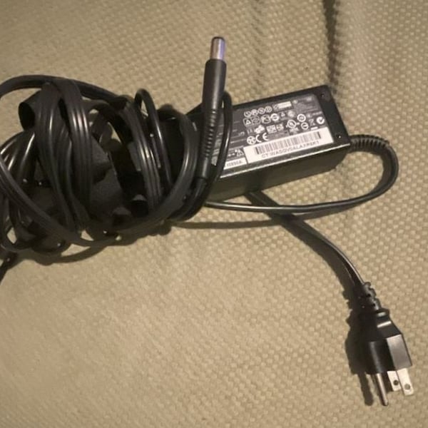 HP Laptop AC Power Adapter Charger P/N 519329-002