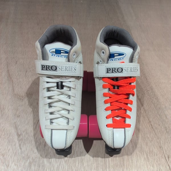 Pacer Pro Series 429 White Roller Skates with Labeda Wheels Size 6R